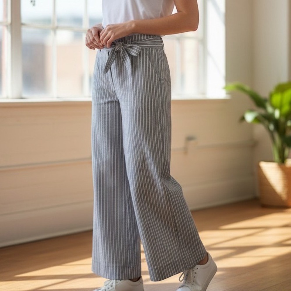 BCBGENERATION Grey Pinstripe Wide Leg Pants‎ w/ Waist Tie - Womens Size 0